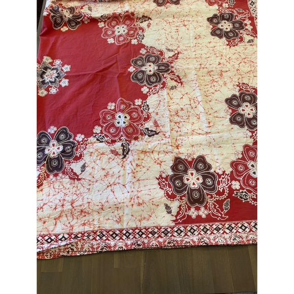Red Batik Floral Fabric Wrap Sarong Scarf Table Runner‎ Craft Decor - Picture 2 of 3
